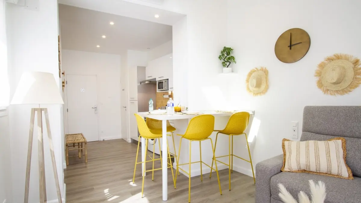 4-meuble-soleil-d-ete-chalons-en-champagne-min