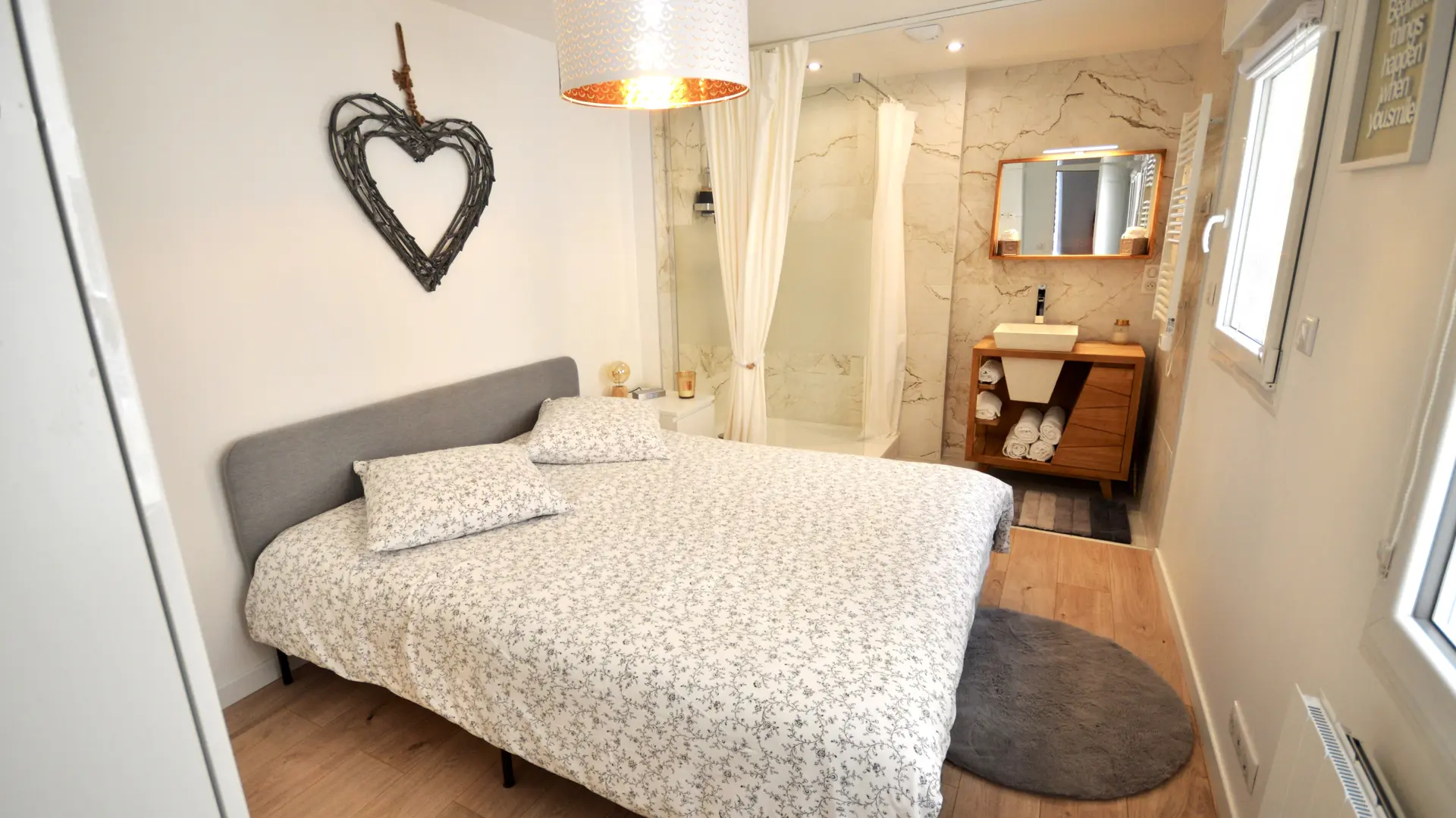 Chambre avec lit Queen size