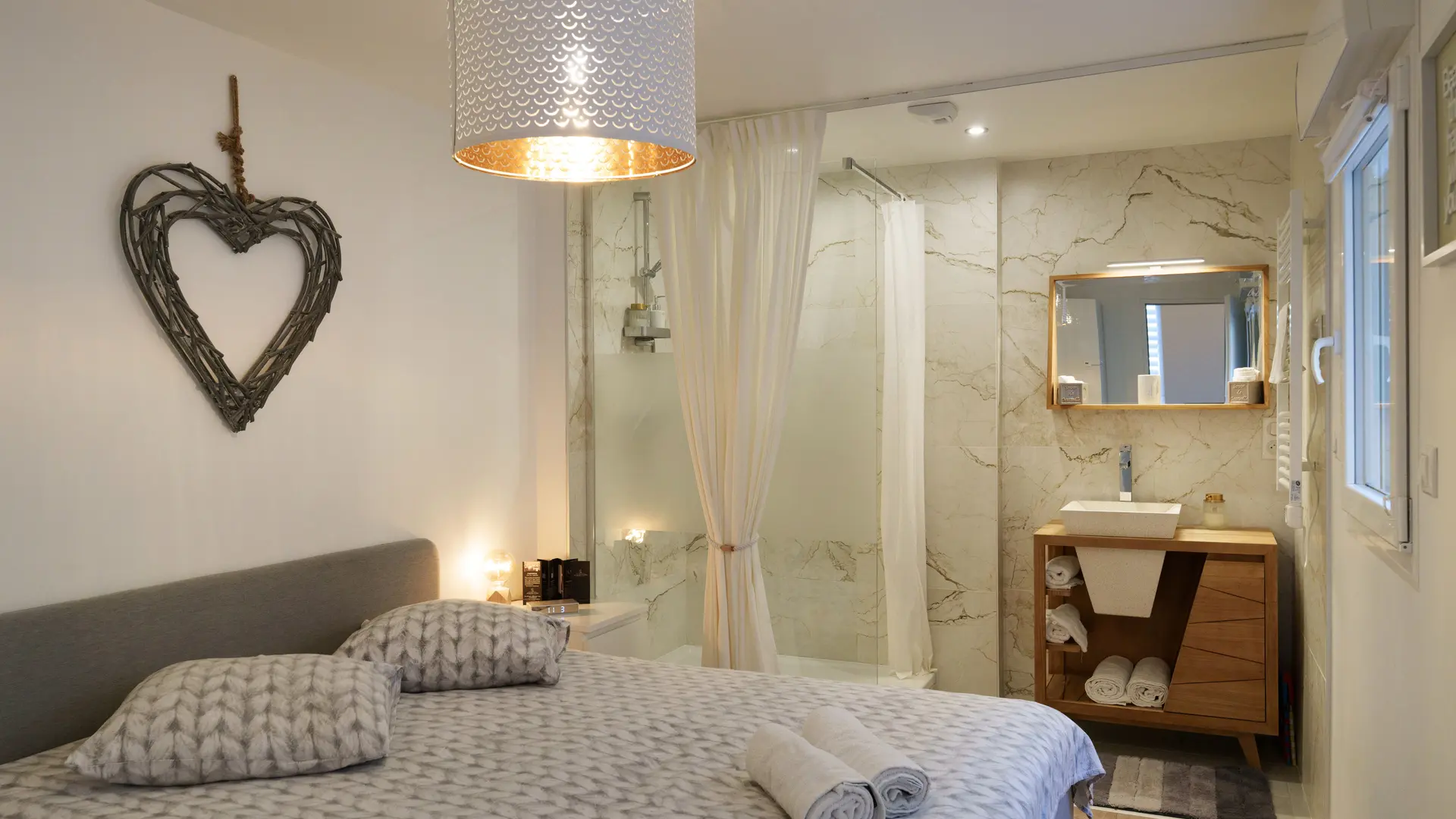 Chambre avec lit Queen size