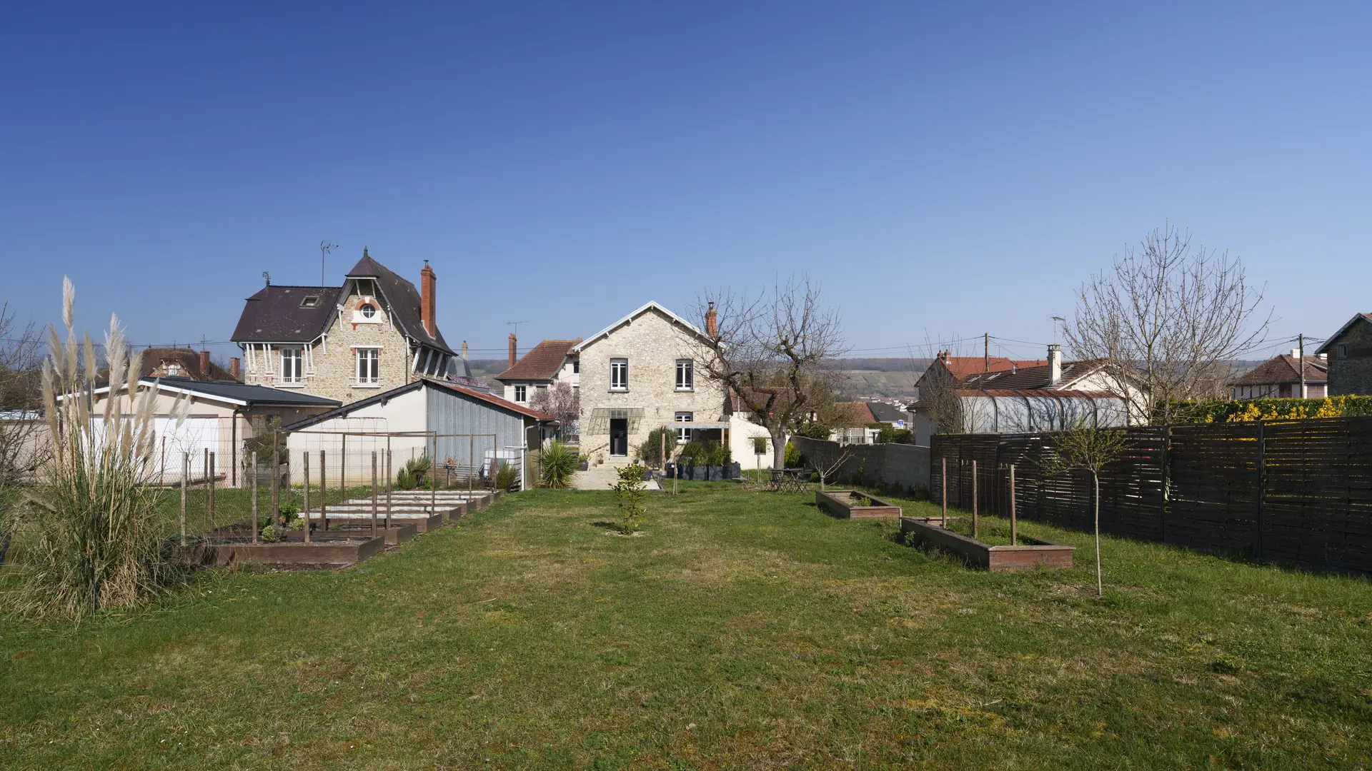 La maison et le jardin
