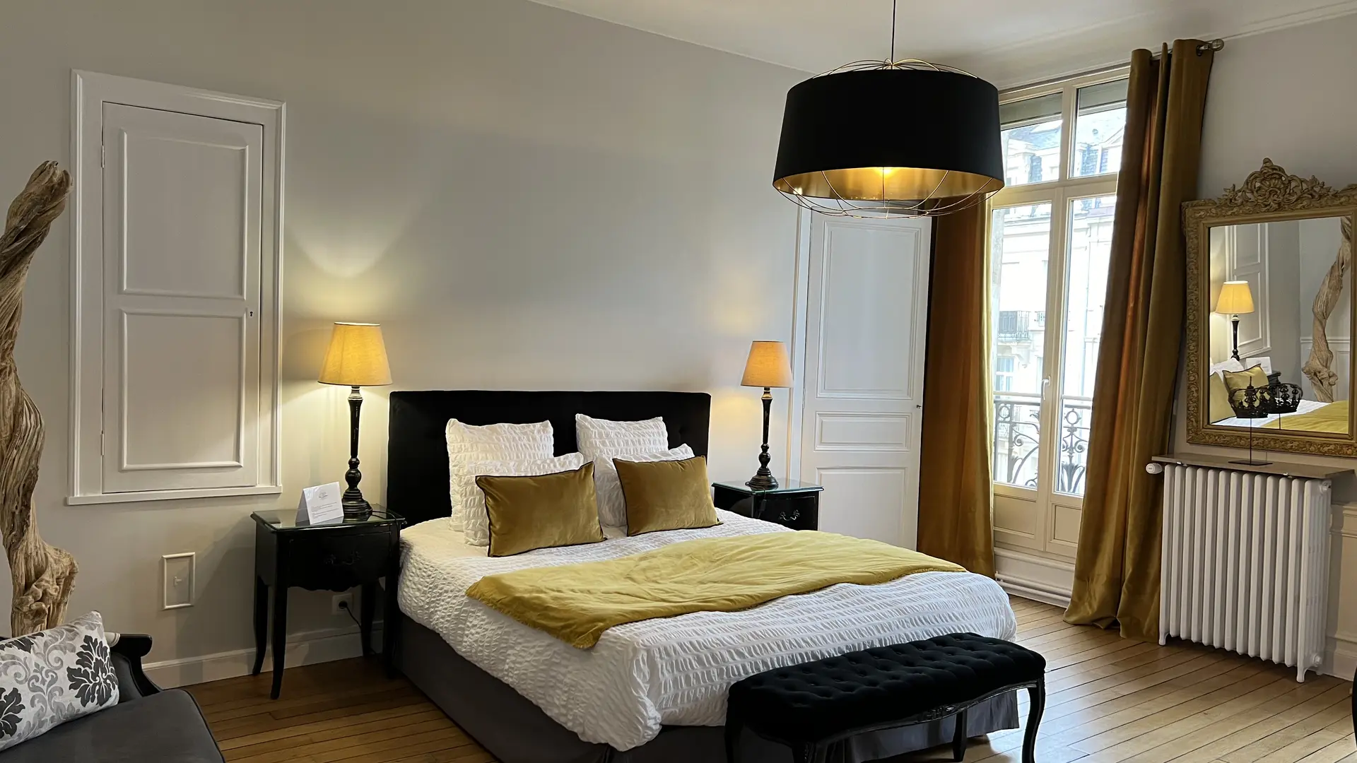 Suite Royale La Demeure des Sacres Chambre d'hôtes Reims