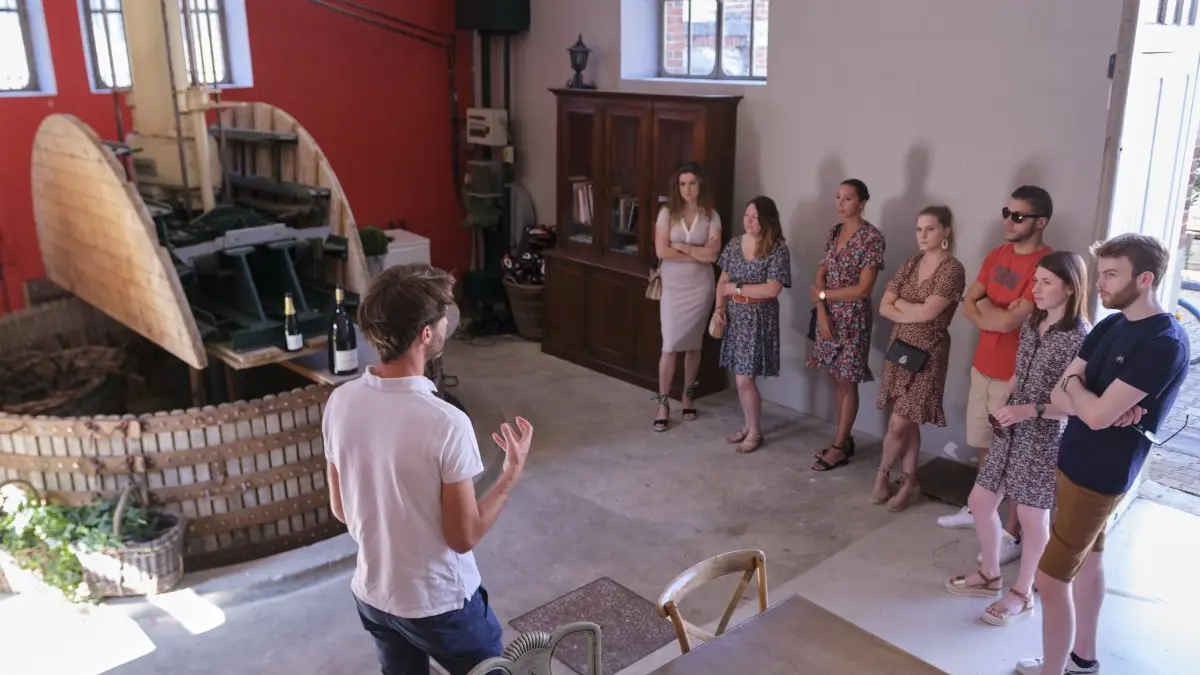 a-la-francaise-visite-a-family-run-champagne-production