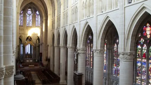 cathedrale-saint-etienne-chalons-en-champagne-interieur