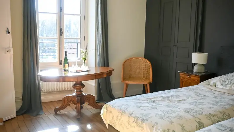chambres-d-hotes-champagne-guy-charbaut-chambre-1