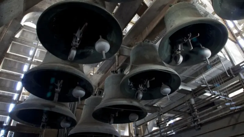 collegiale-notre-dame-en-vaux-chalons-carillon-2