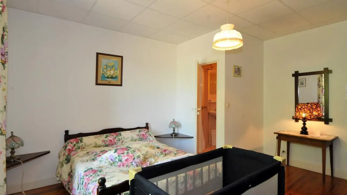 gite-rural-les-charmilles-chambre-1