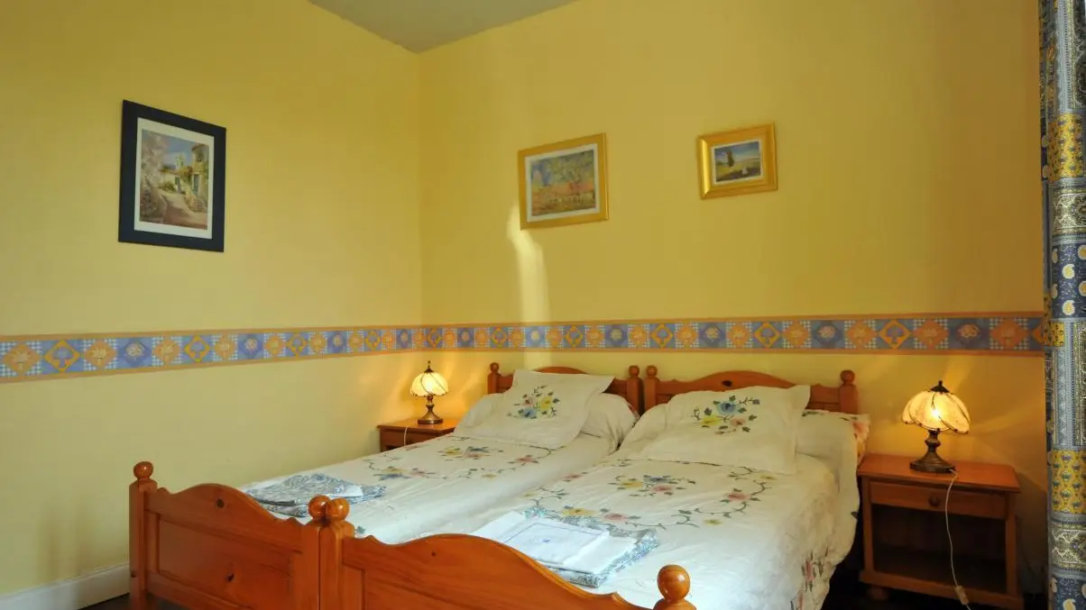 gite-rural-les-charmilles-chambre-2