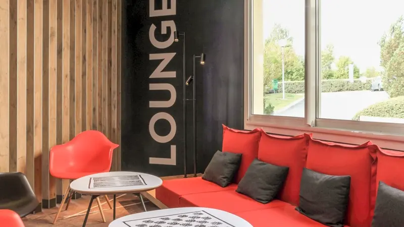 hotel-ibis-chalons-en-champagne-lounge