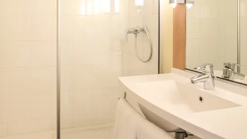 hotel-ibis-chalons-en-champagne-salle-de-bain