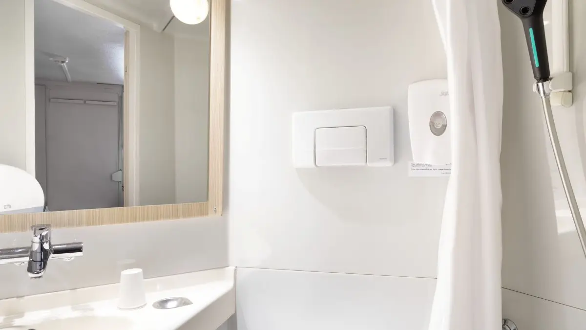 hotel-premiere-classe-chalons-en-champagne-salle-d'eau