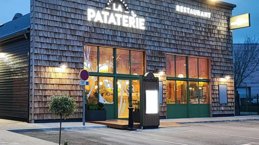 la-pataterie-chalons-en-champagne-parking