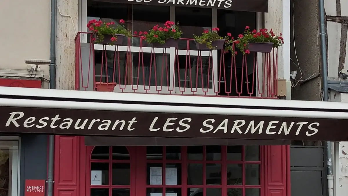 les-sarments-terrasse-chalons-place-republique