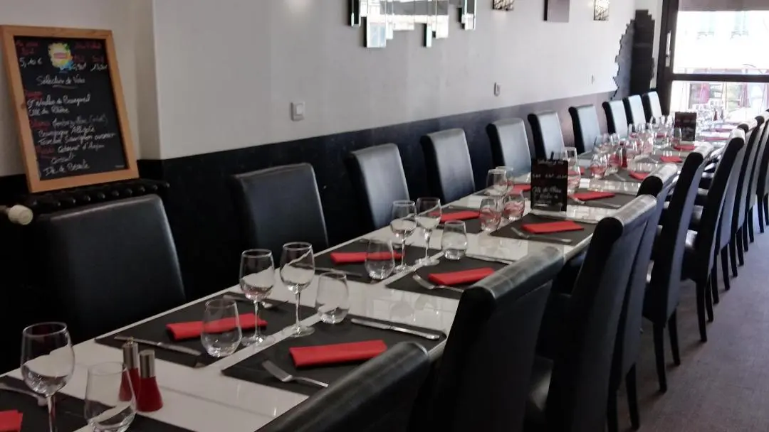 les-sarments-salle-du-haut