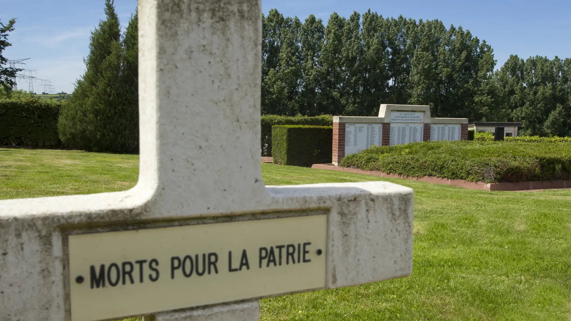 Cimetière d'Effry < Croix < guerre 14-18 < WW1 < Effry < Aisne < Picardie