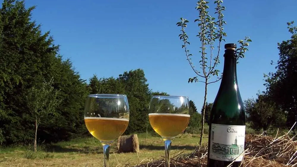 Clos de la Fontaine Hugo < Rozoy-sur-serre < Aisne < Picardie