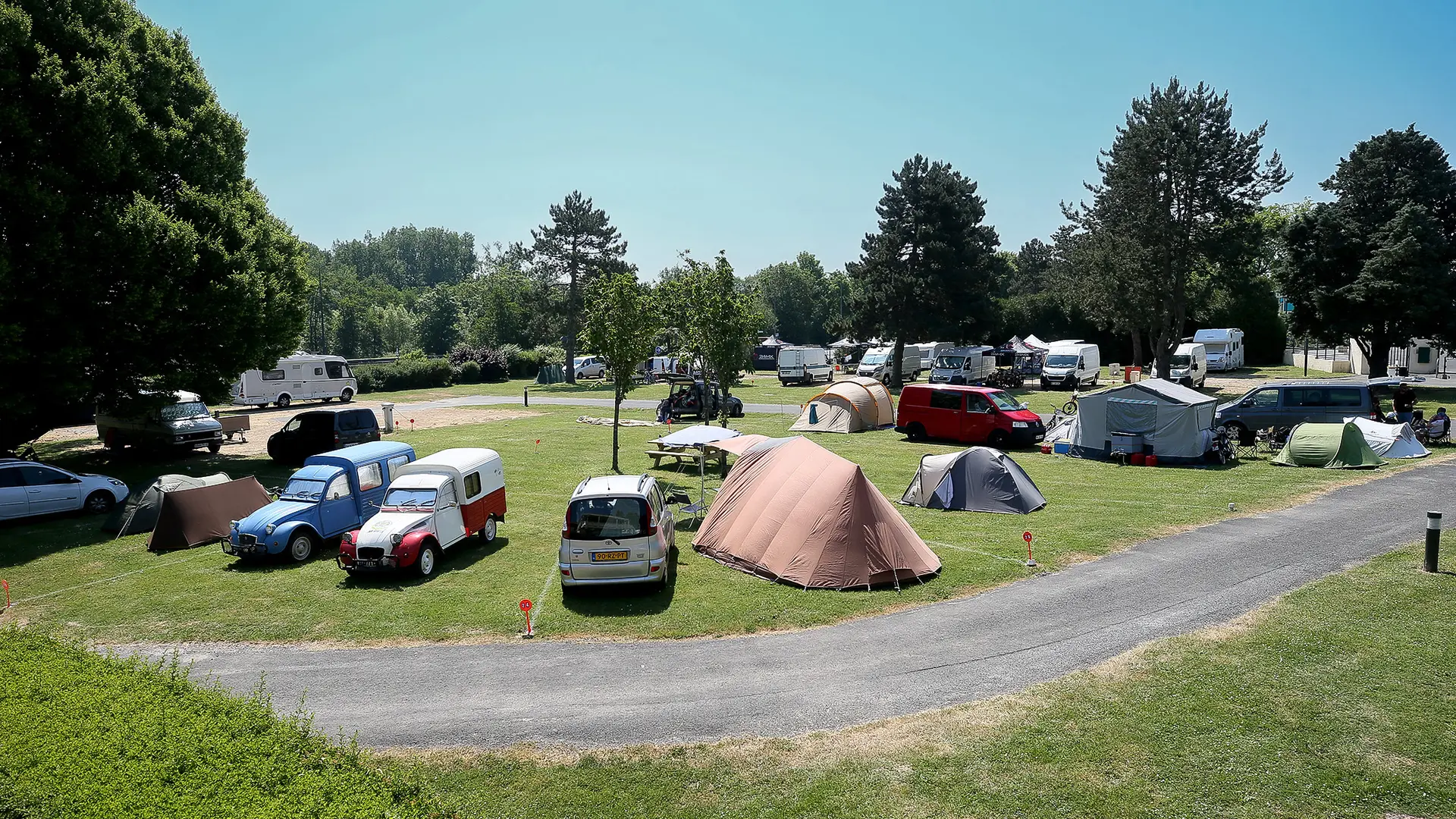 13 camping-auberge 01