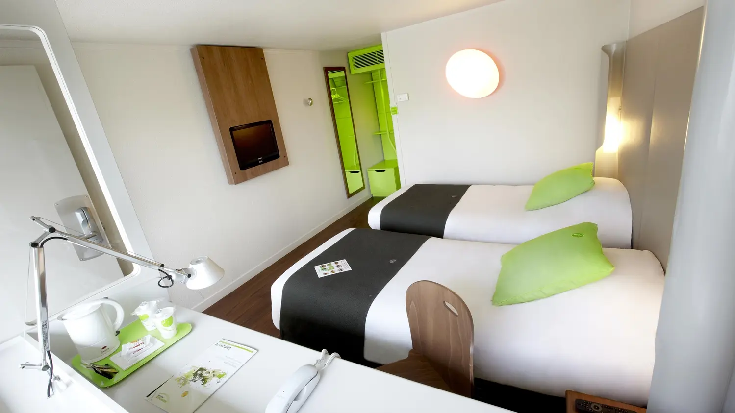 CAMPANILE LILLE NORD WASQUEHAL - Chambre twin