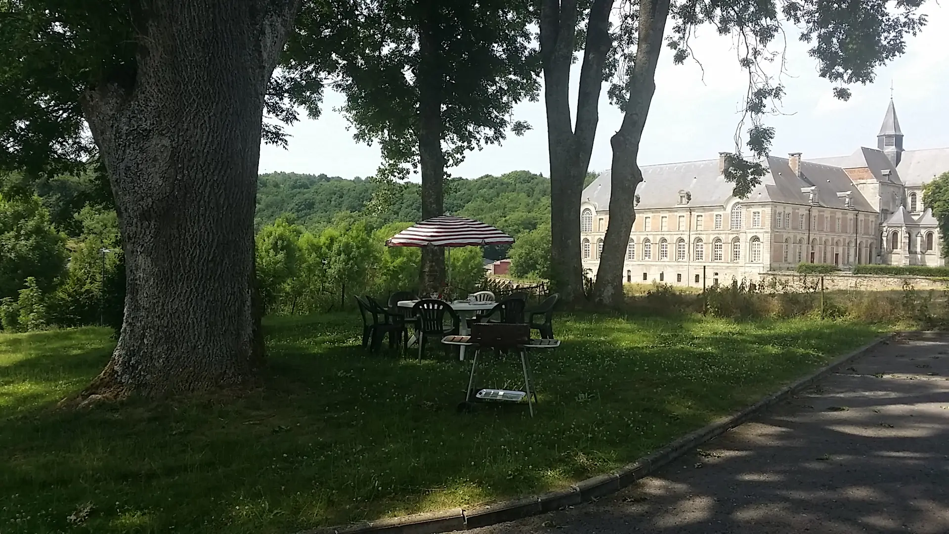 LA MAISON DU PREVOT COTE JARDIN