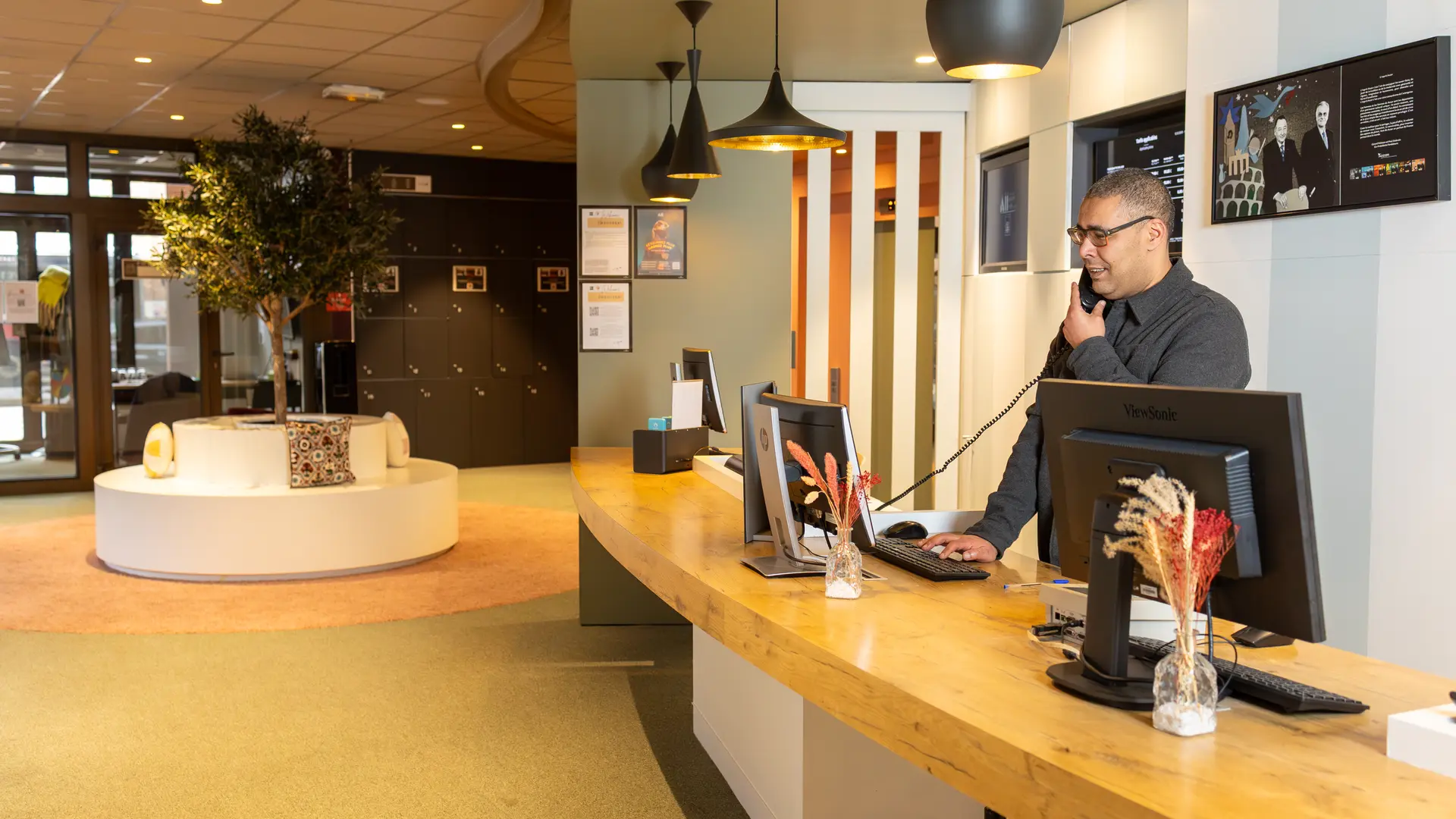 IBIS Lille Gares Reception