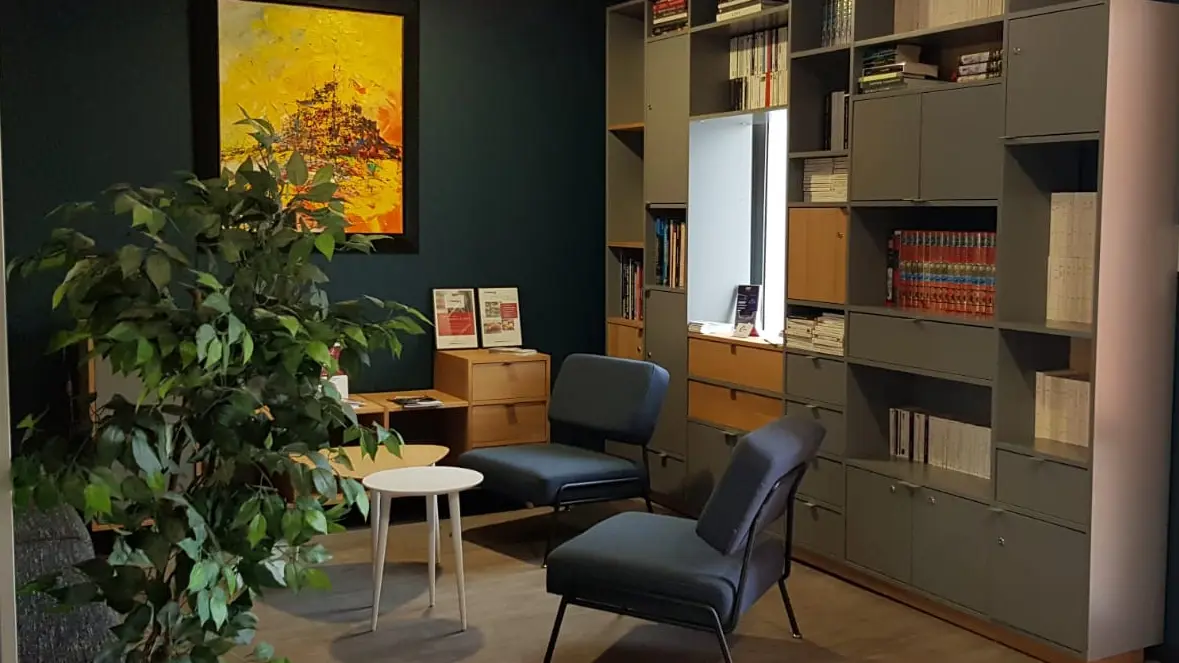 THE ORIGINALS CITY ASCOTEL - Bibliotheque