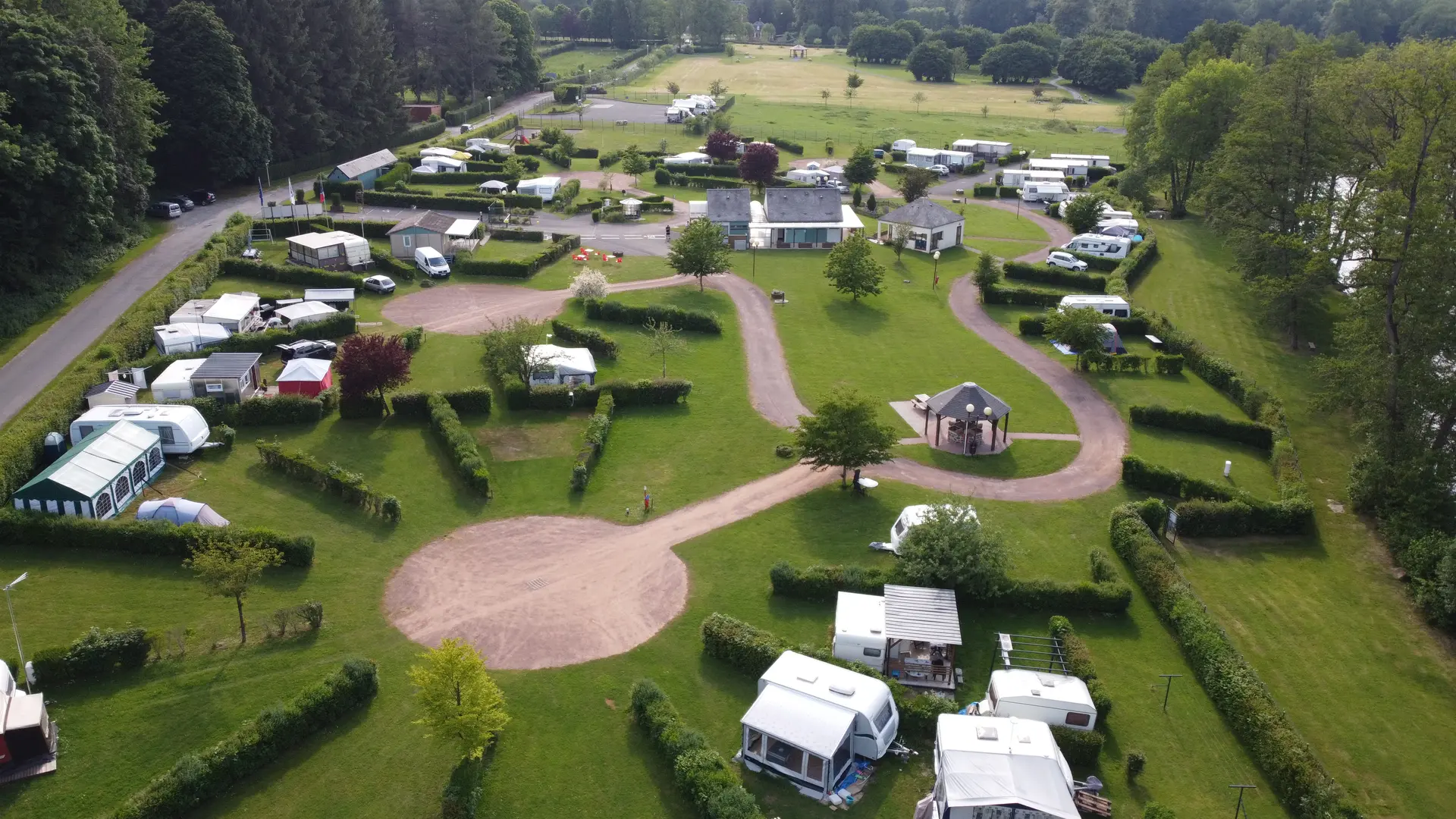 Camping municipal le Lac de Condé_places