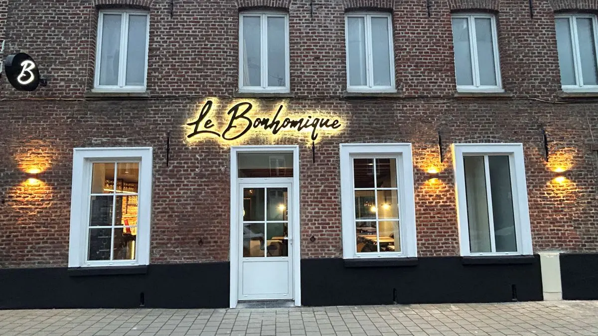 Façade le bonhomique