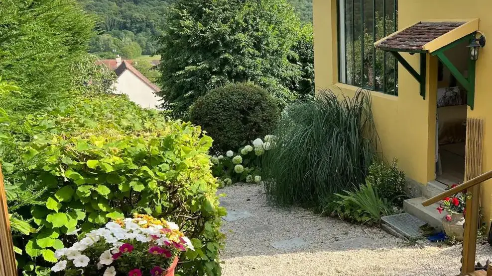 ROMENY SUR MARNE Atelier du peintre Jules Ernest Renoux