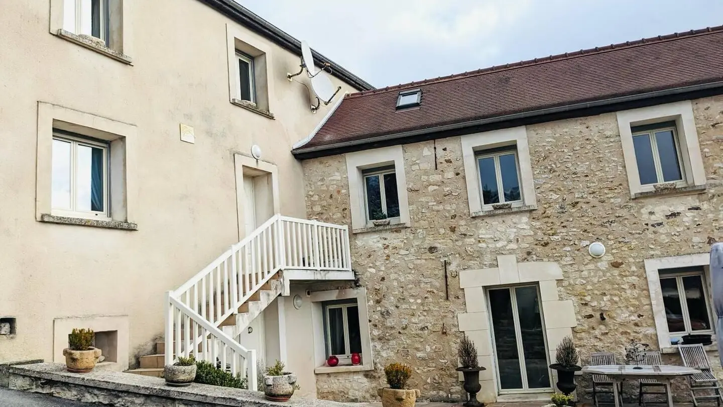 CHATEAU-THIERRY Dovie