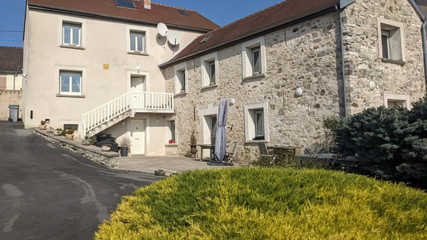 CHATEAU-THIERRY Dovie