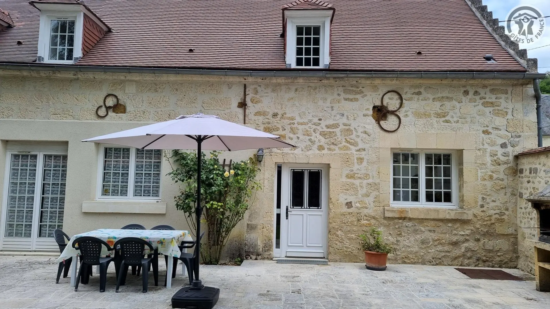 BOURGUIGNON-SOUS-MONTBAVIN La Fontaine
