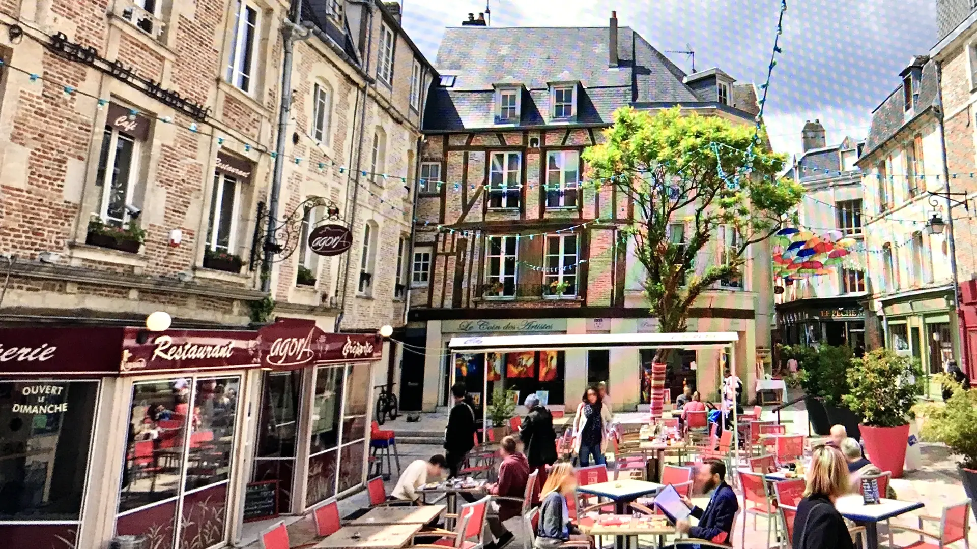 Terrasse Agora < Laon < Aisne < Picardie