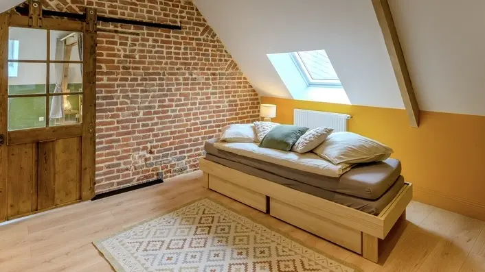 MEZZANINE