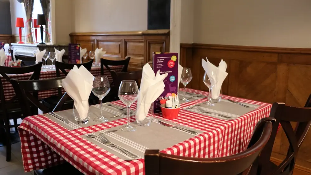 Restaurant Le Grand cerf < LA CAPELLE < Thiérache < Aisne < Hauts de France