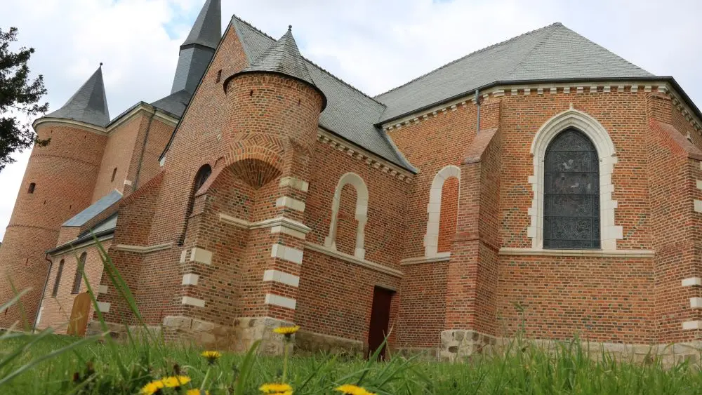 Eglise < Plomion < Aisne < Picardie < HDF