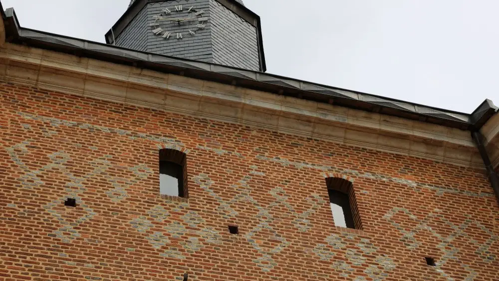Eglise < Plomion < Aisne < Picardie < HDF
