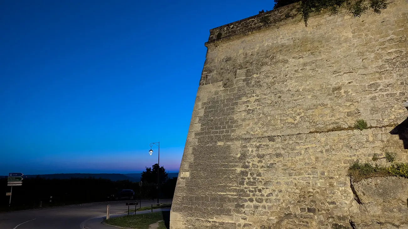 Cité médiévale rempart sud < Laon < Aisne < Picardie