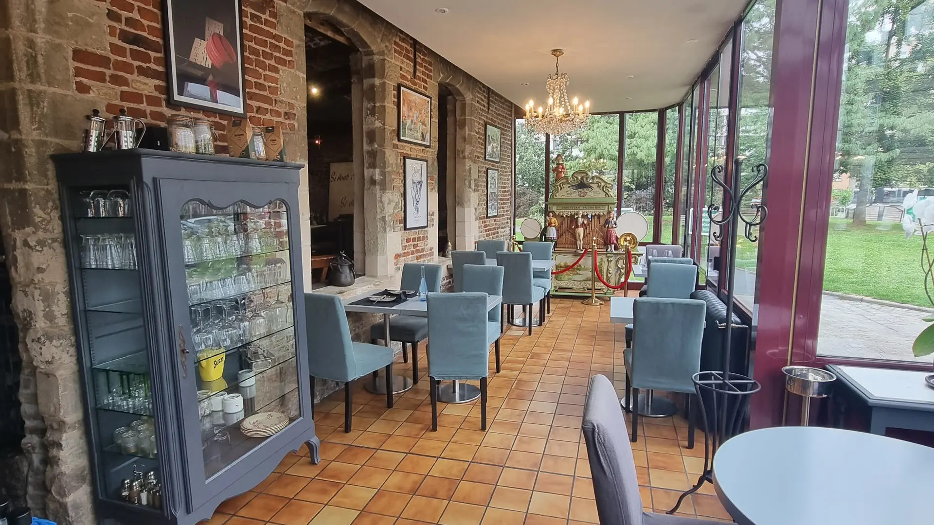 RestaurantAubergeBonFermier–Veranda_VictorMichel
