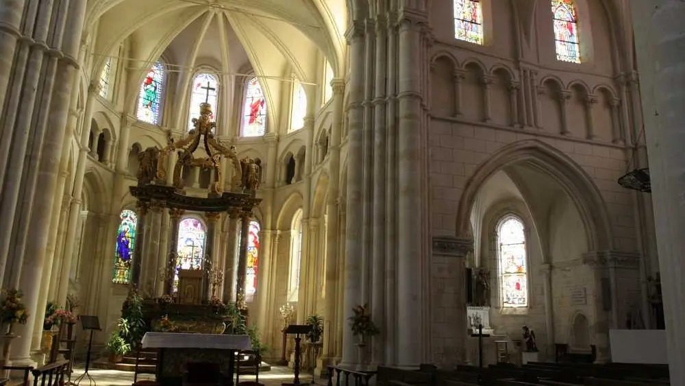Collégiale < Rozoy-sur-Serre < Aisne < Picardie