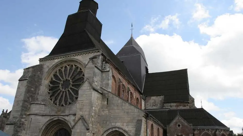 Collégiale < Rozoy-sur-Serre < Aisne < Picardie