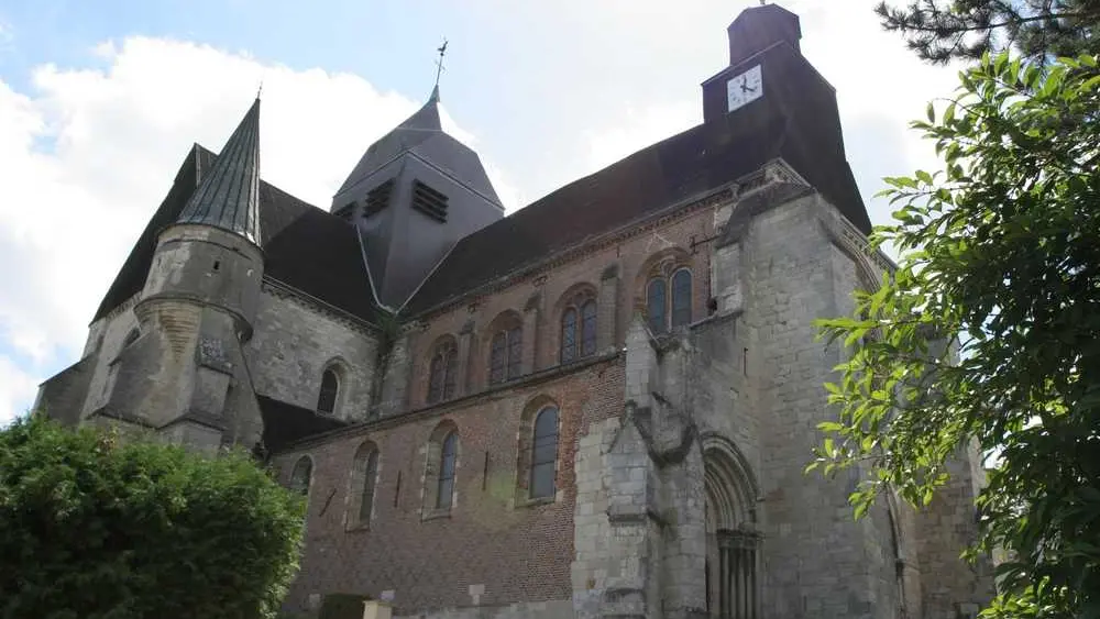 Collégiale < Rozoy-sur-Serre < Aisne < Picardie