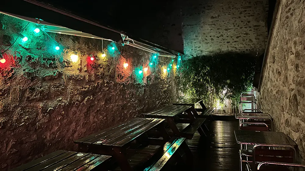 Bar Coyote Café II < Laon < Aisne < Picardie