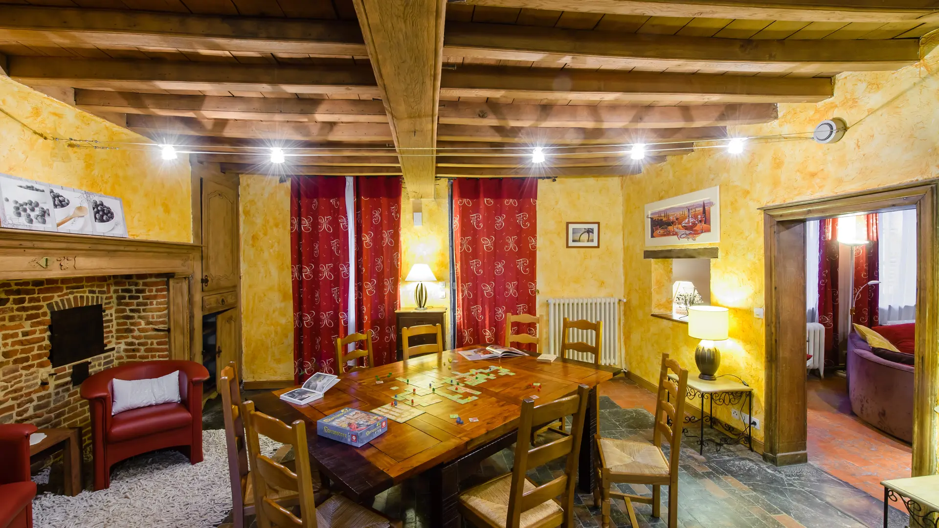 Les Lavandières - salle à manger de la maison d'hôtes - 12 p