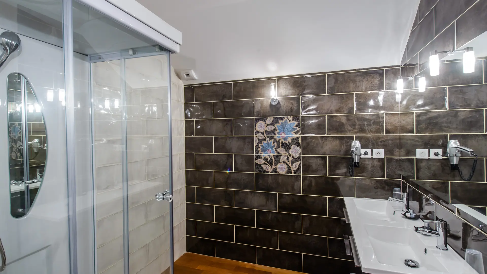 Salle de douche - suite Levant - Les Lavandières de Fontaine