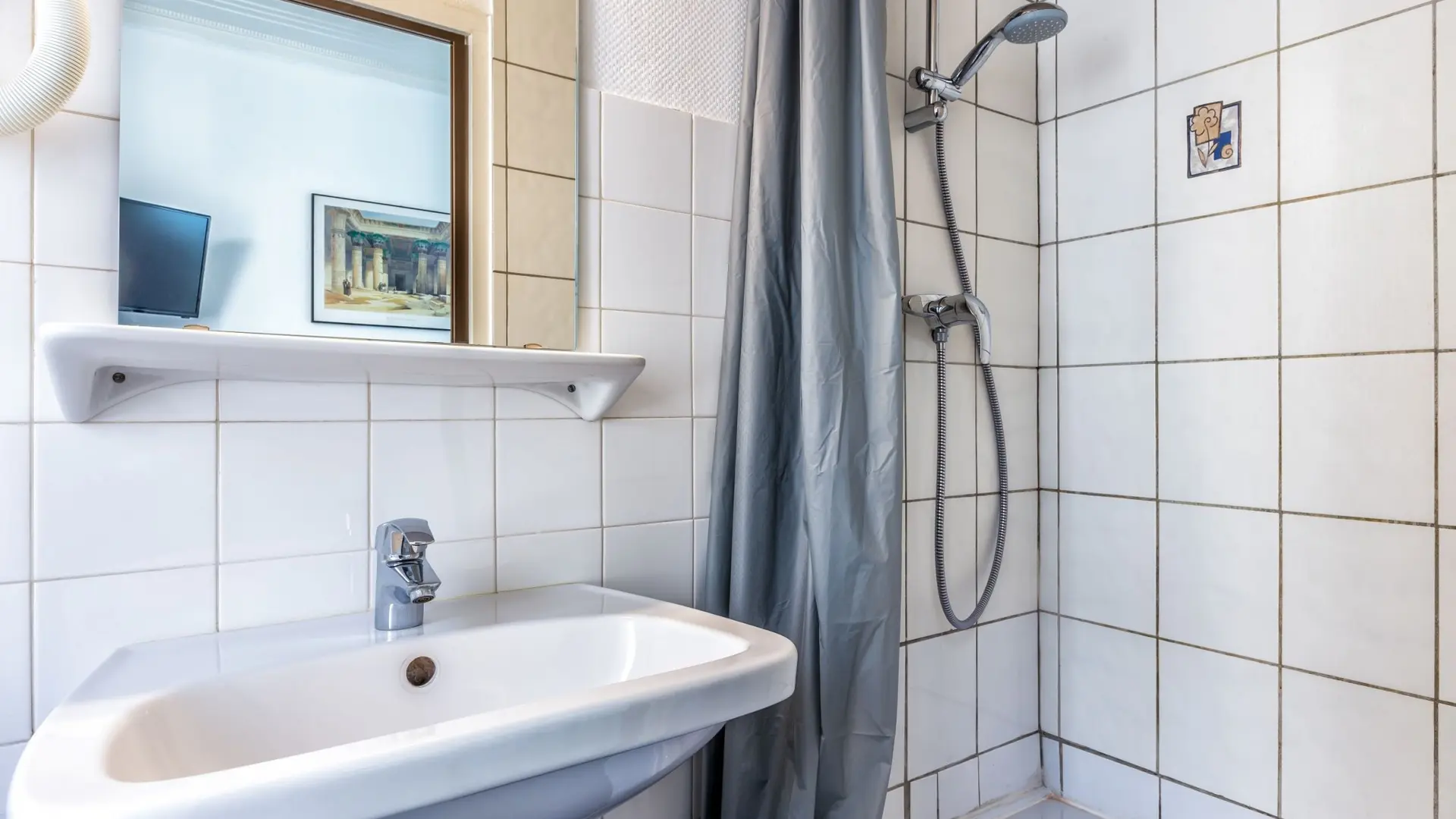 HÔTEL SAINT-MAURICE - Salle de bains chambre double économique
