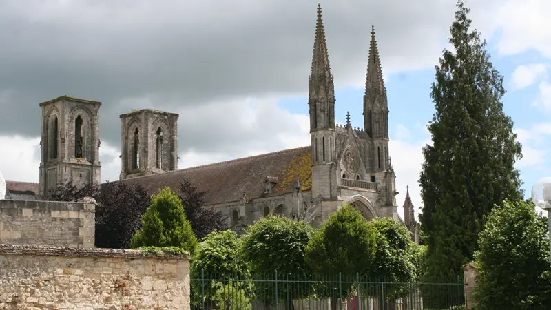 Ensemble abbatial Saint-Martin IV < Laon < Aisne < Picardie