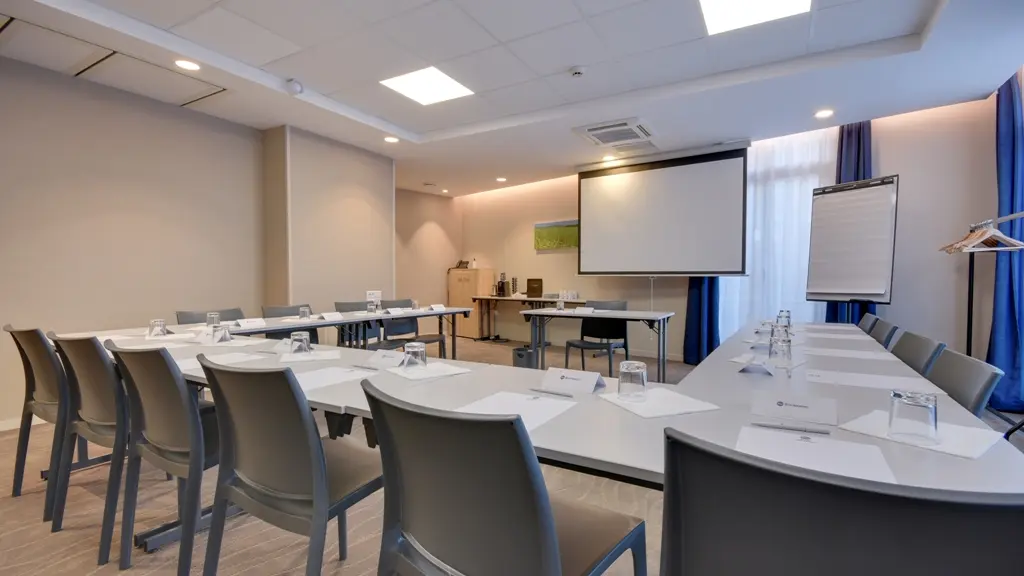 BEST WESTERN LE BEFFROI - Salle de Réunion