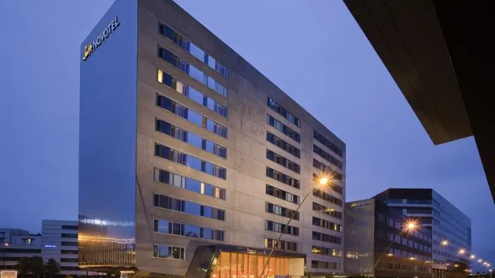 NOVOTEL SUITES GARES LILLE EUROPE - Façade de l'hôtel