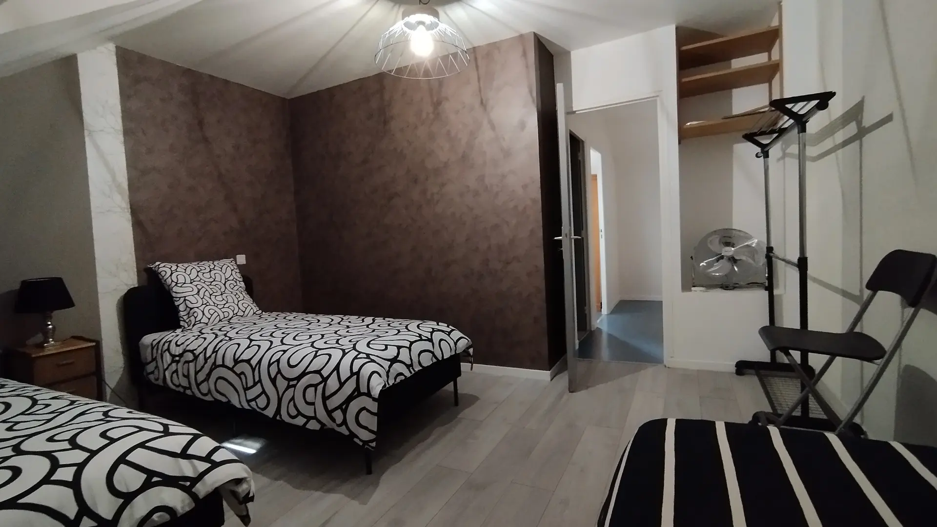 gr chambre entre╠üe