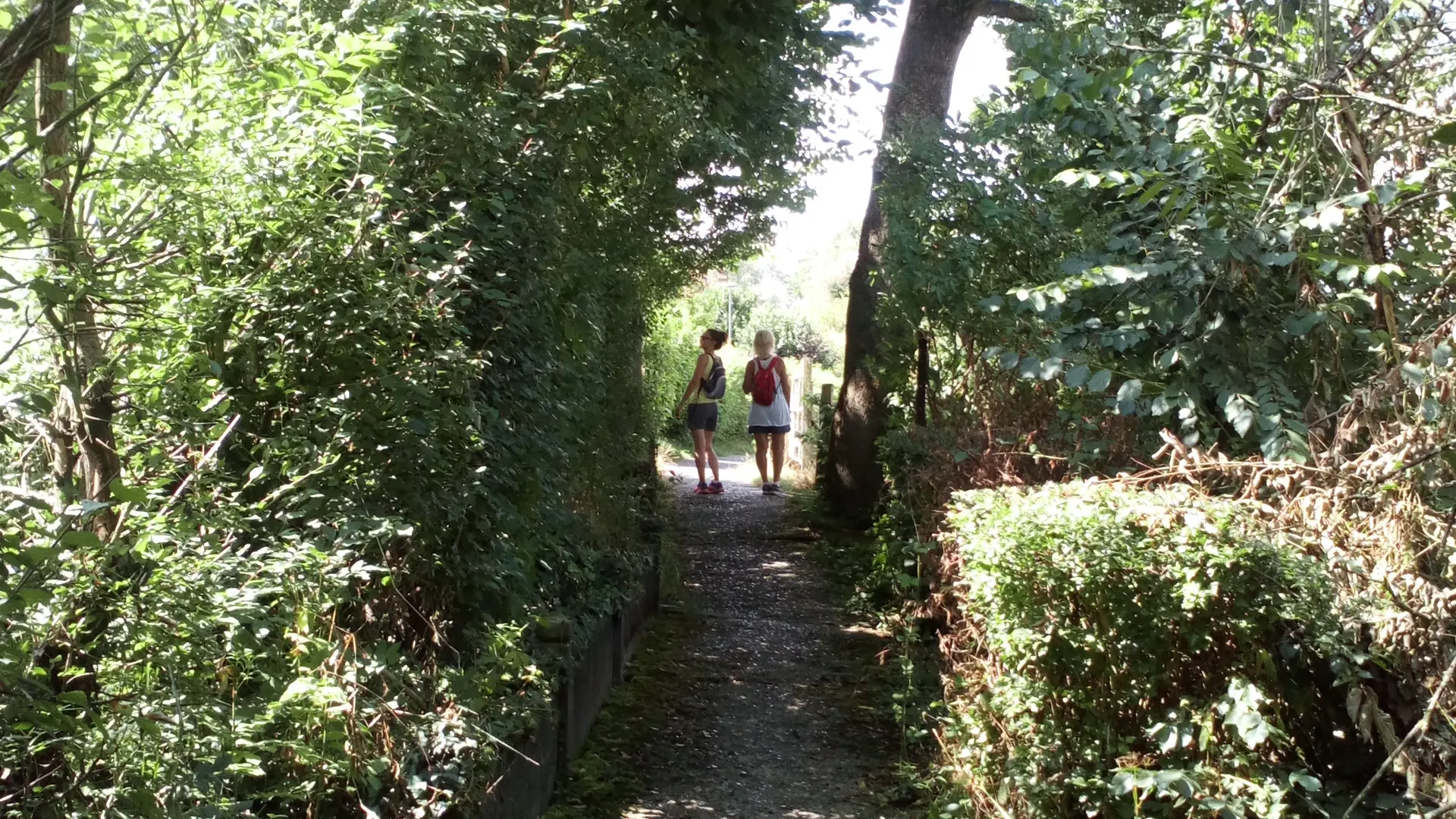balade du menhir - petite ruelle