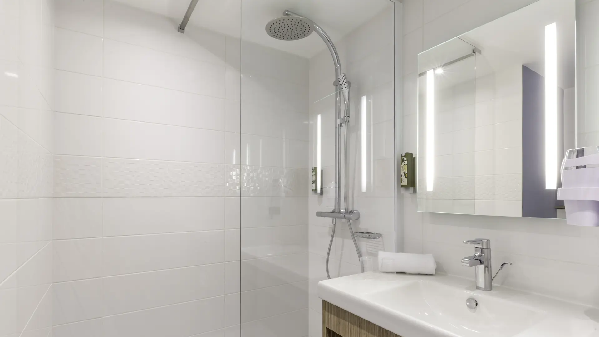 BEST WESTERN LE BEFFROI - Salle de Bain